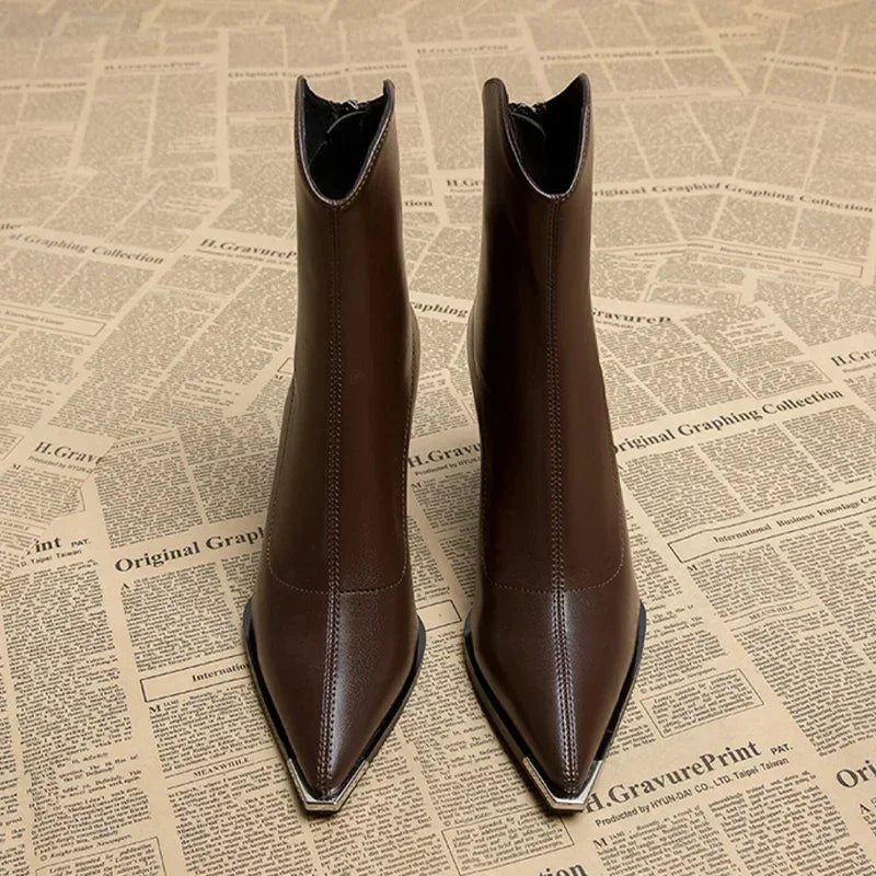 Halldis | Women Pointed Block Heeled Boots