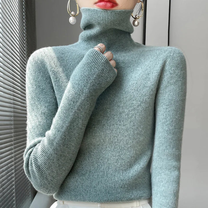 Svea | Women Fitted Ribbed Turtleneck Sweater