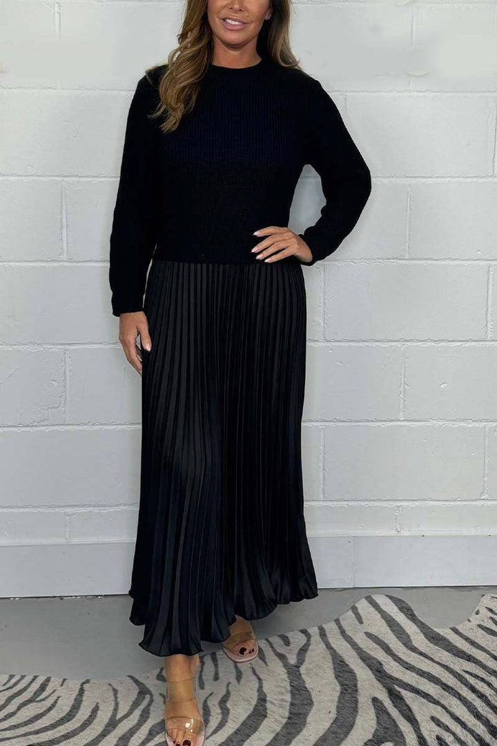 Gunhild | Women Ribbed Sweater Pleated Skirt Set