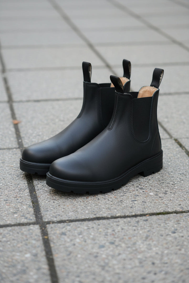 Solfrid | Women Pull On Black Boots