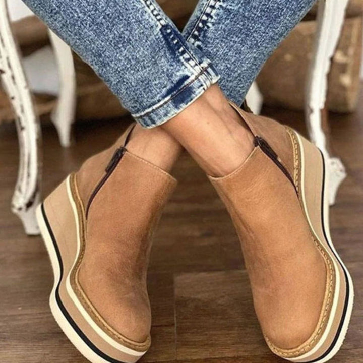 Gale | Women Platform Wedge Chelsea Boots