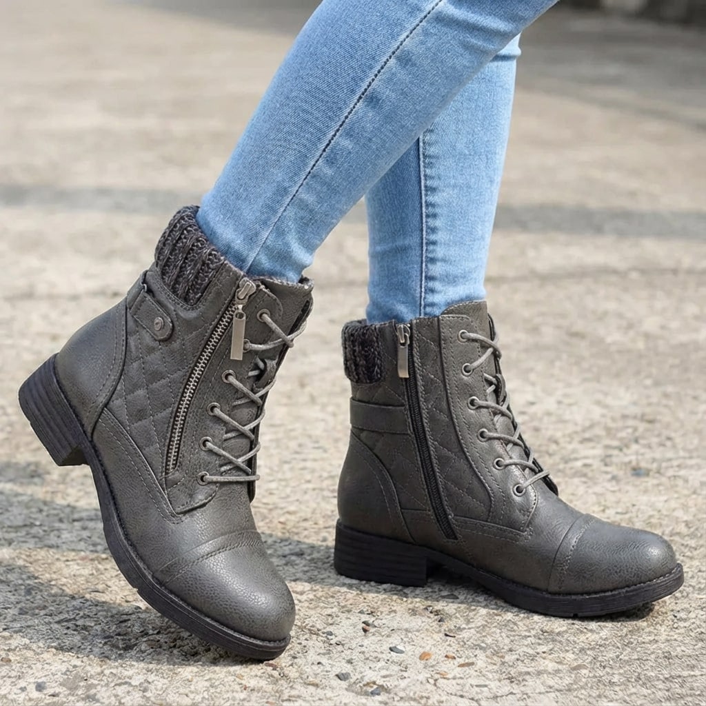 Nolwenn Women Quilted Knit Collar Lace Up Winter Boots