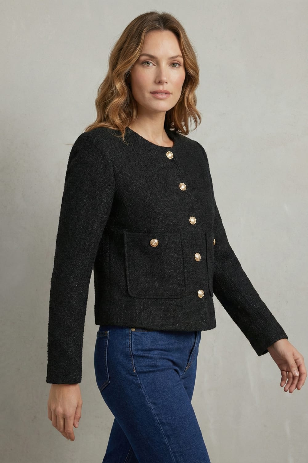 Famke | Women Round Neck Cropped Blazer