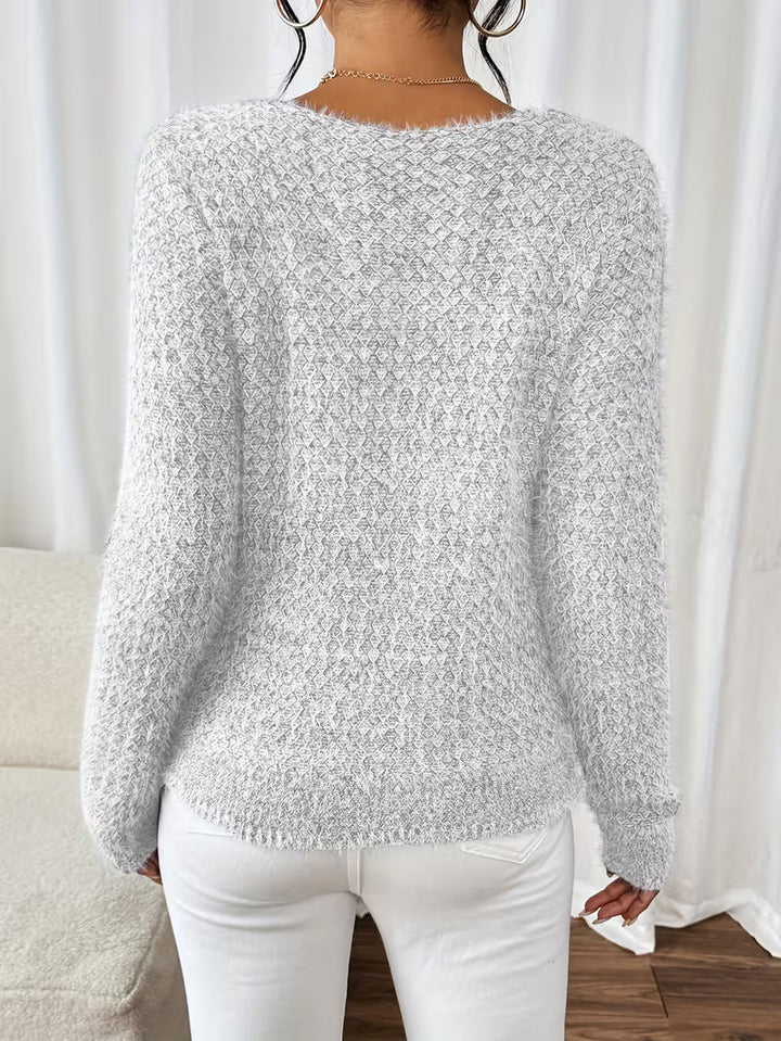 Roos | Women Textured V Neck Sweater