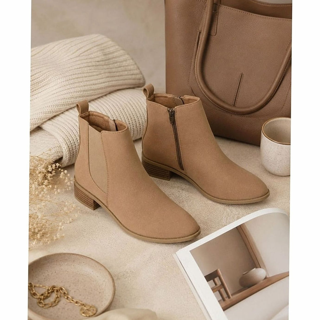 Fabiola Women Pointed Toe Side Zip Suede Heeled Boots